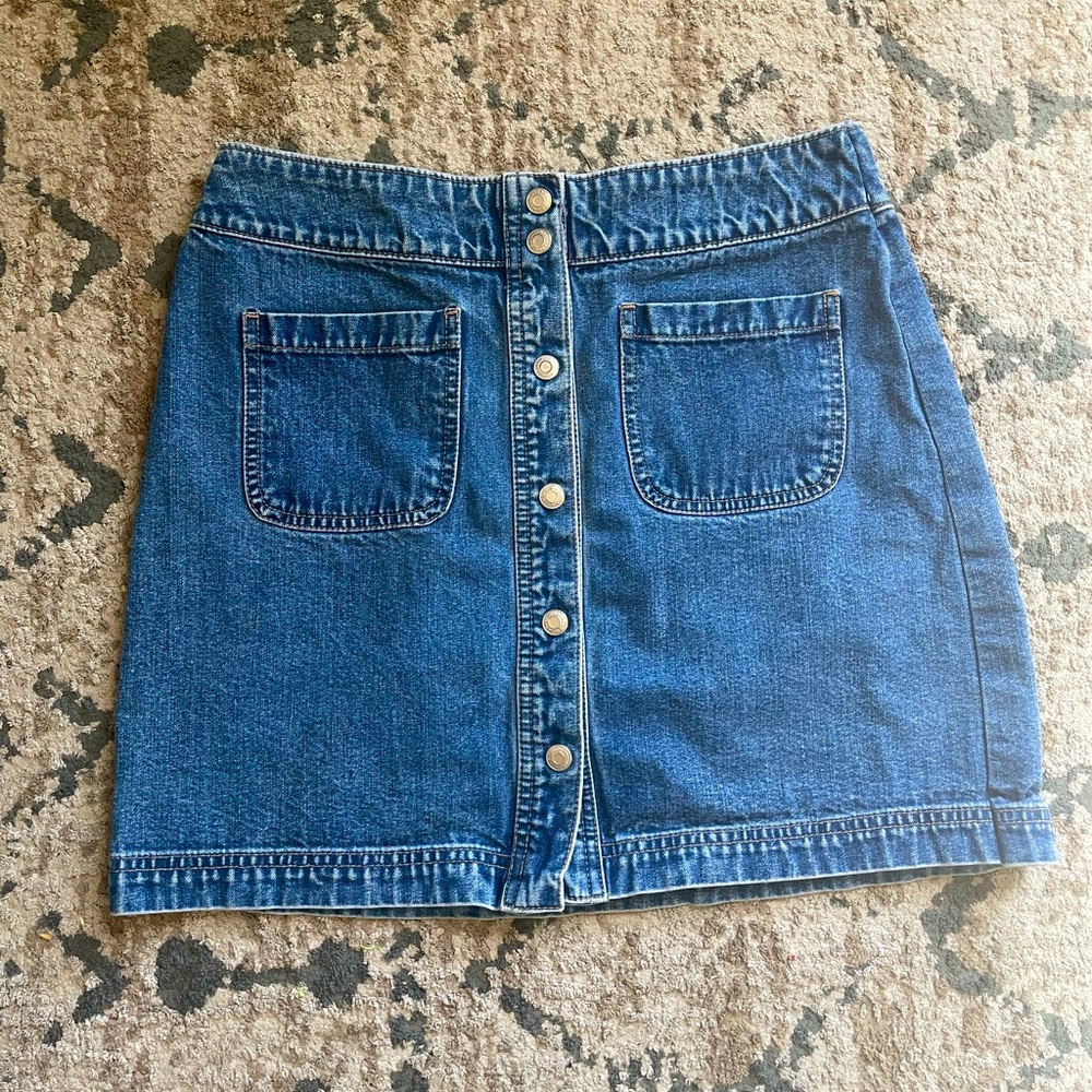 GAP Denim Button-Front Mini Skirt in Blue